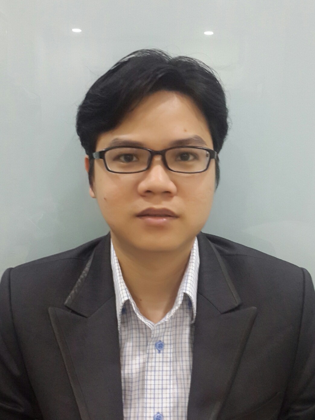 Dr. Quang Dinh Le