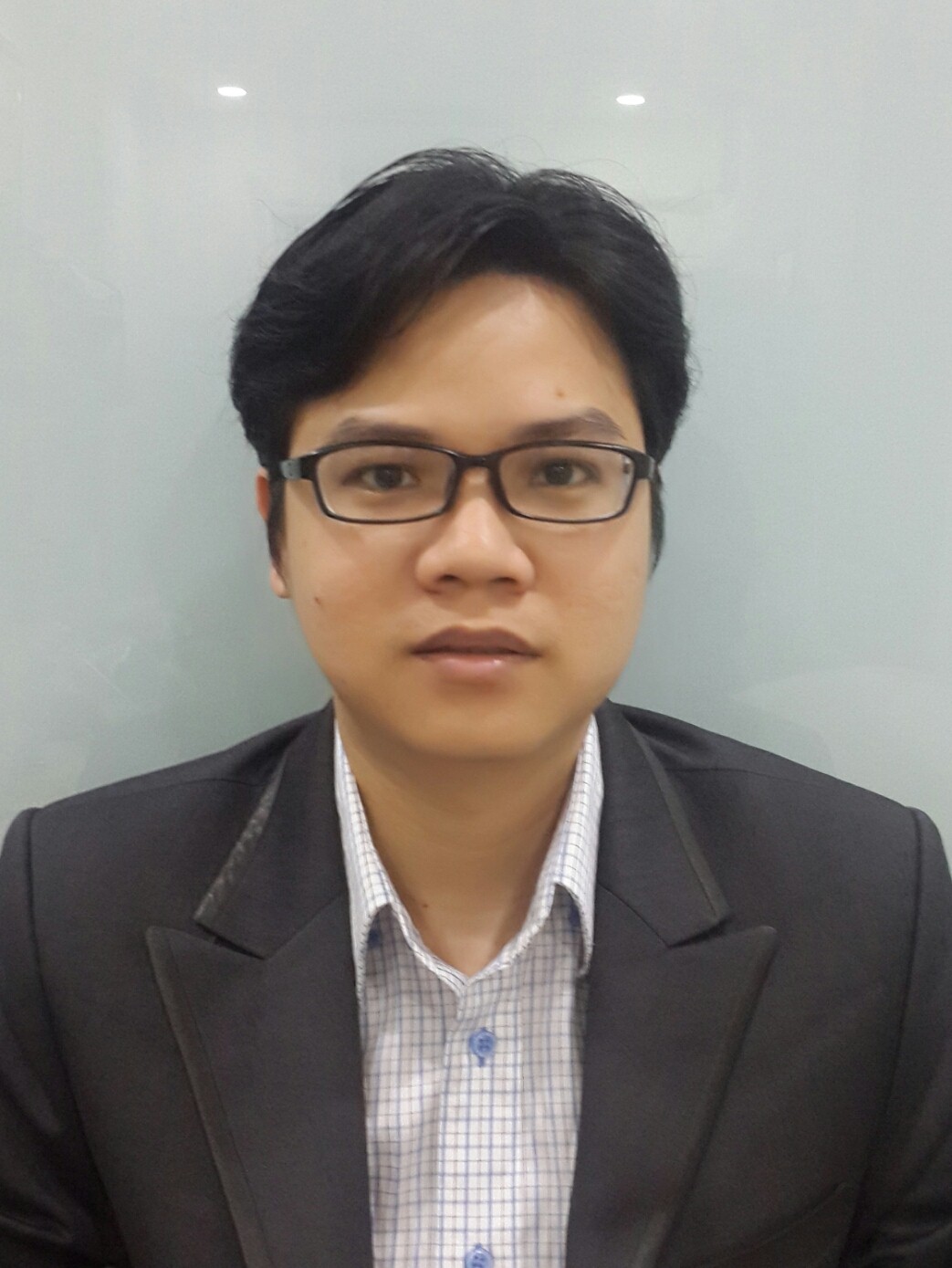 Dr. Quang Dinh Le
